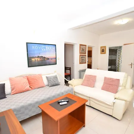 Joy Apartment *